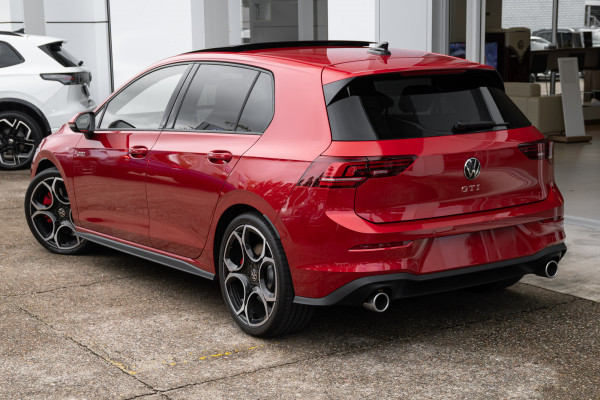 2026 Volkswagen Golf 8.5 GTI Hatch image 2