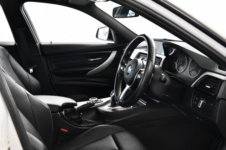 2014 BMW 3 Series F30 MY1114 328i Sedan Image 10