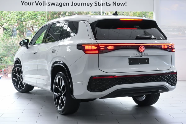 2025 Volkswagen Tayron R4 195TSI R-Line SUV Image 2
