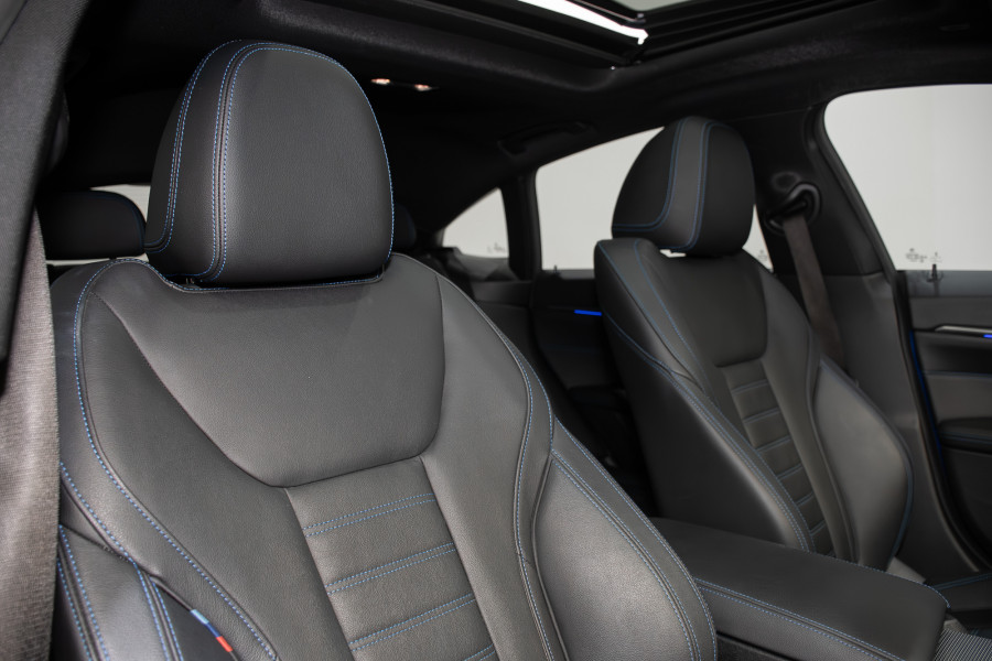 2022 BMW 4 Series M440i xDrive Coupe Image 4