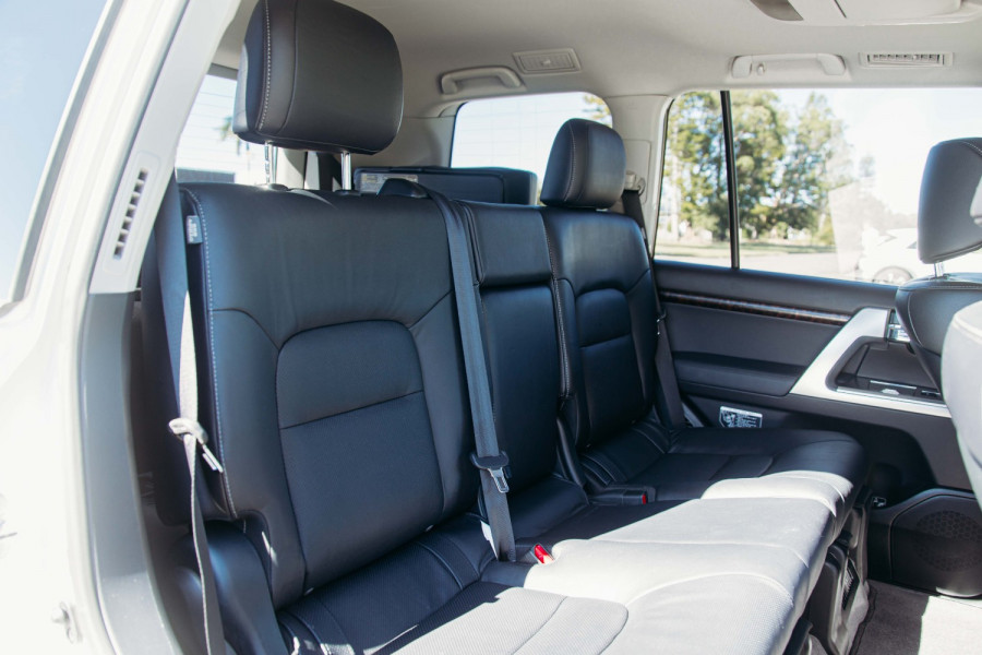 2012 MY13 Toyota LandCruiser VDJ200R Sahara SUV Image 21