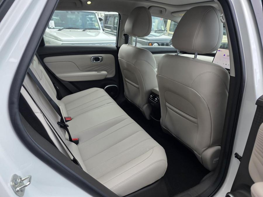 2026 AION UT No Series Luxury Hatch Image 12