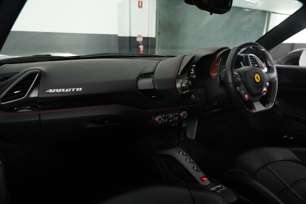 2017 Ferrari 488 Gtb Coupe Image 32