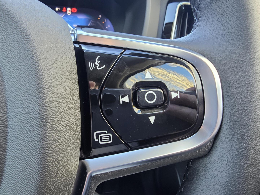 2026 Volvo XC60 UZ Ultra B5 Dark SUV Image 21