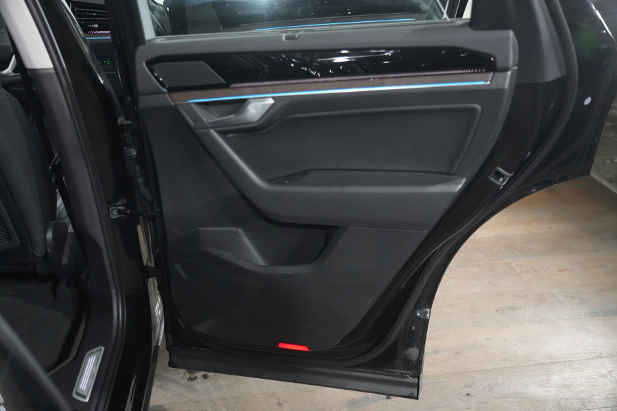 2025 Volkswagen Touareg 170TDI SUV Image 28