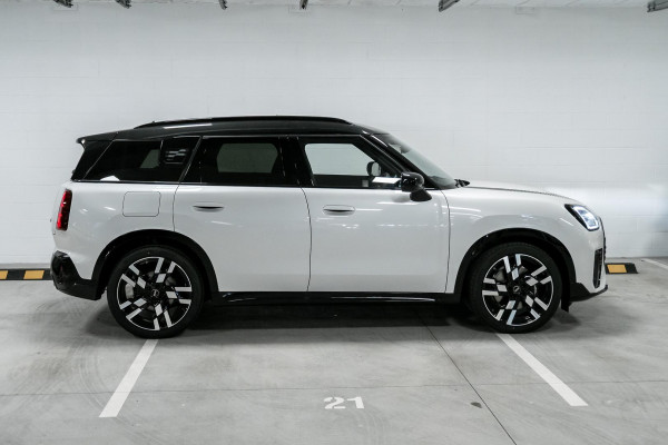 2026 MINI Countryman U25 S JCW Sport SUV image 3