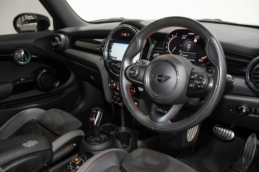 2021 MINI 3d Hatch Hatch Jcw Classic Hatch Image 14