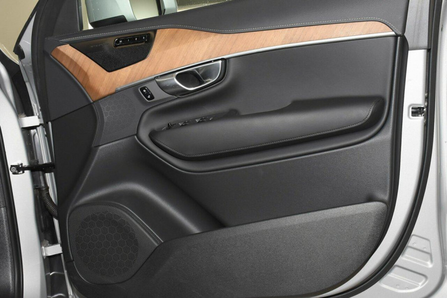 2023 Volvo XC90 L Series Ultimate B6 Bright SUV Image 16
