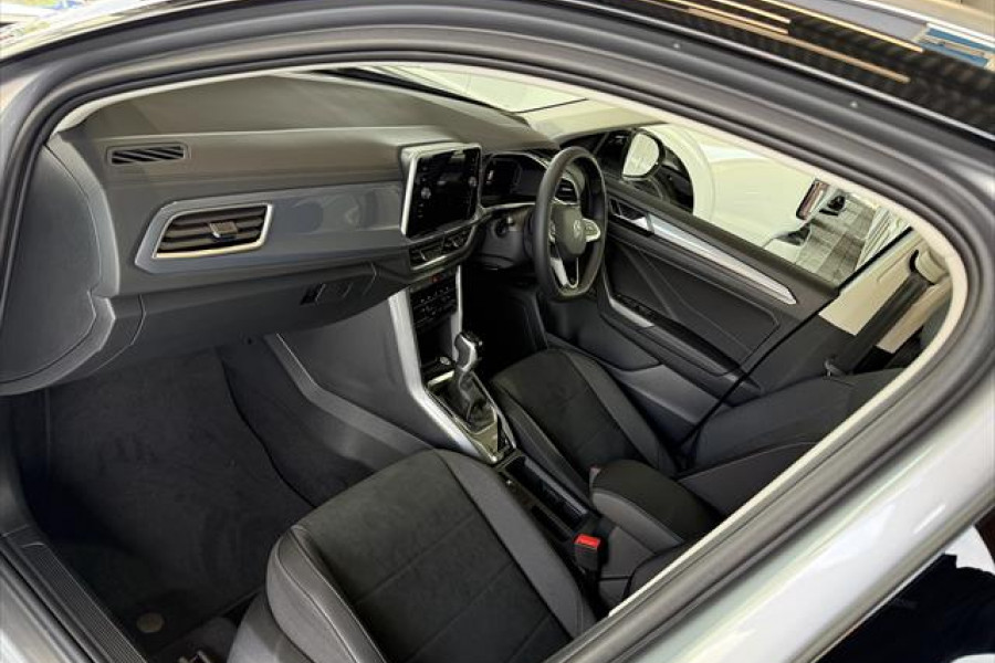 2024 Volkswagen T-Roc D11 110TSI Style SUV Image 10