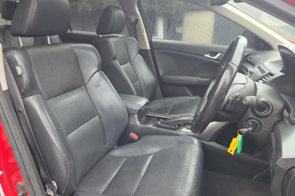 2012 Honda Accord Euro 8th Gen Luxury Sedan Image 9