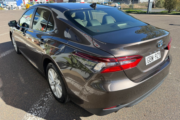 2022 Toyota Camry Hybrid AXVH70R Ascent Sedan Image 6