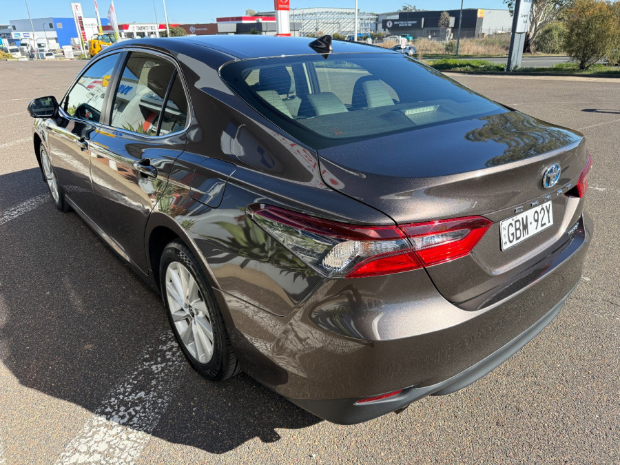 2022 Toyota Camry Hybrid AXVH70R Ascent Sedan Image 6