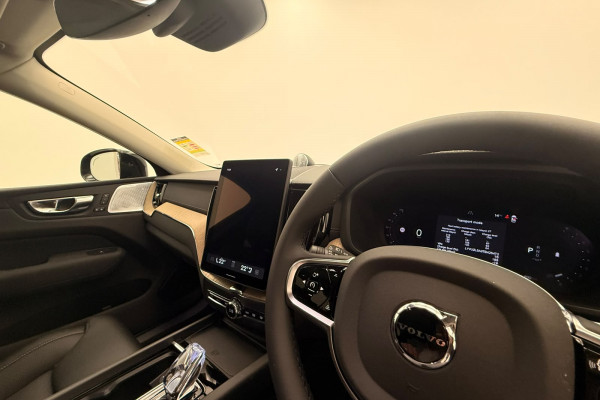 2025 MY26 Volvo XC60 UZ Ultra B5 Dark SUV Image 14