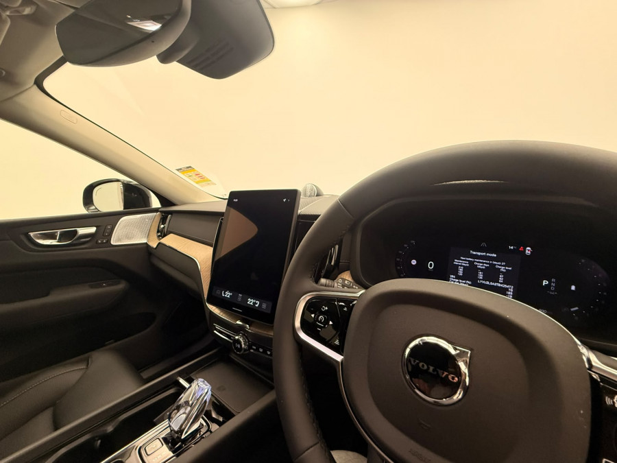 2025 MY26 Volvo XC60 UZ Ultra B5 Dark SUV Image 14