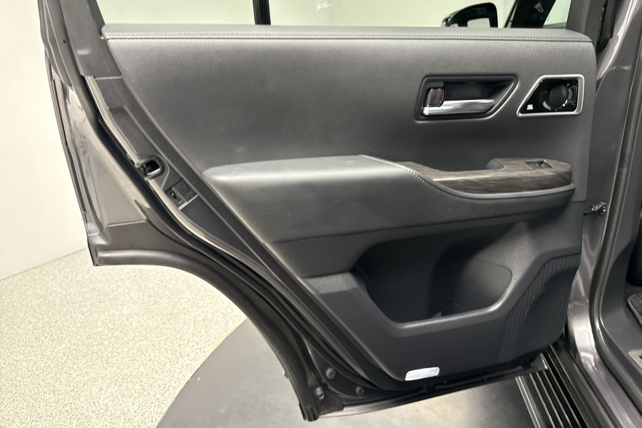 2023 Toyota LandCruiser FJA300R GR Sport SUV Image 15