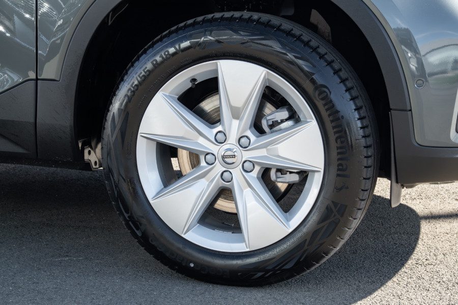 2026 Volvo XC40 XZ Plus B4 SUV