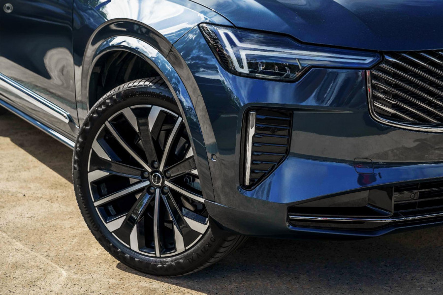 2025 Volvo XC90 L Series Ultra B5 Bright SUV Image 10