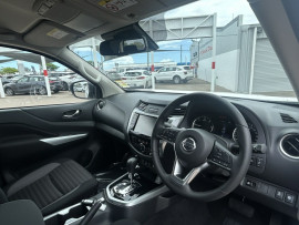 2024 Nissan Navara D23 ST-X Ute image 11