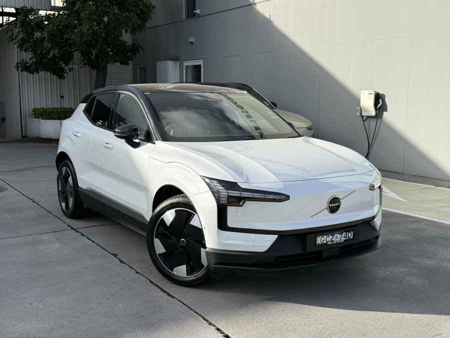2026 Volvo EX30  Single Motor Extended Range Ultra SUV Image 1