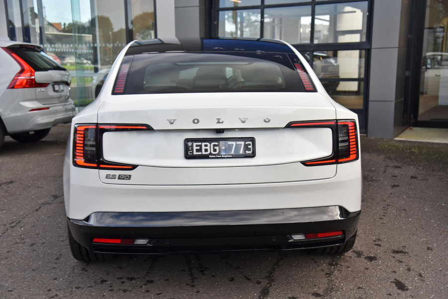 2026 Volvo ES90  Ultra Single Motor Sedan Image 5