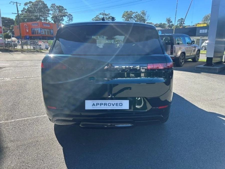2025 MY26 Land Rover Range Rover Sport L461 D250 Dynamic SE SUV Image 5