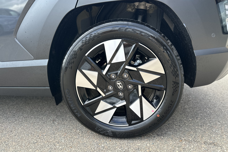 2025 Hyundai KONA SX2.V2 Premium SUV Image 7