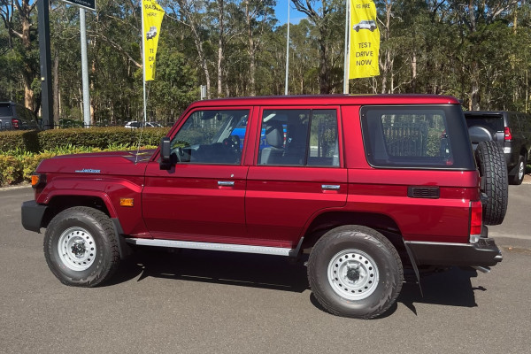 2024 MYon Toyota LandCruiser GDJL76R (Wagon) WorkMate Wagon Image 4