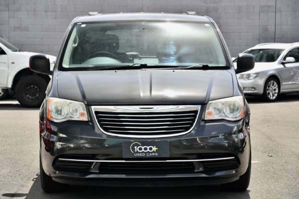 2011 MY10 Chrysler Grand Voyager RT 5th Gen MY10 LX Wagon Image 2