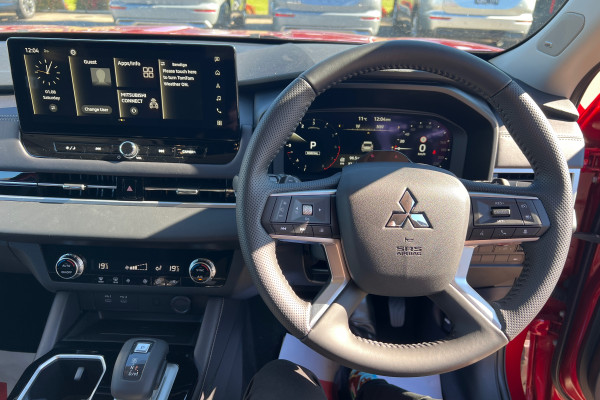 2025 Mitsubishi Outlander ZM LS SUV Image 19