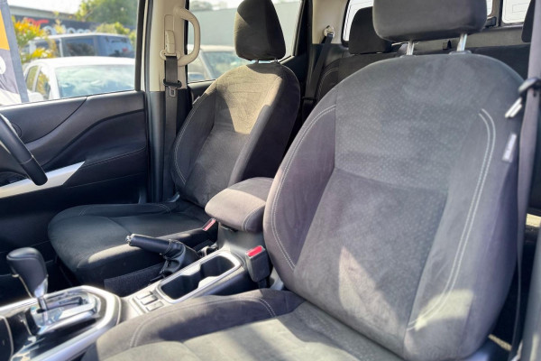 2018 Nissan Navara D23 Series 3 ST Dual Cab Pickup Image 12