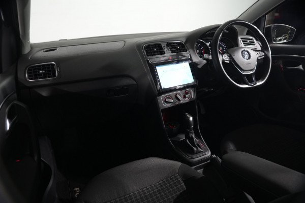2014 Volkswagen Polo 81TSI Comfortline Hatch image 12