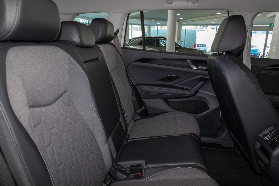 2025 Volkswagen Tayron R4 150TSI Life SUV Image 9