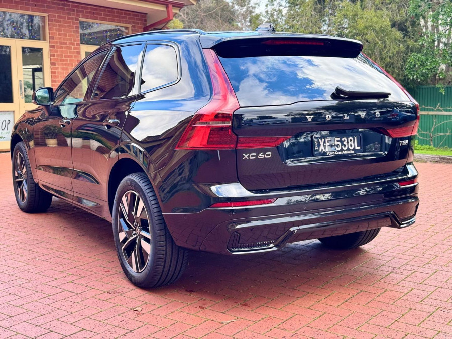 2025 Volvo XC60 UZ Plus T8 Plug-in Hybrid SUV Image 13