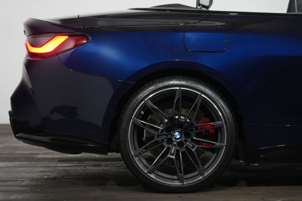 2021 BMW M4 Competition Convertible Image 6