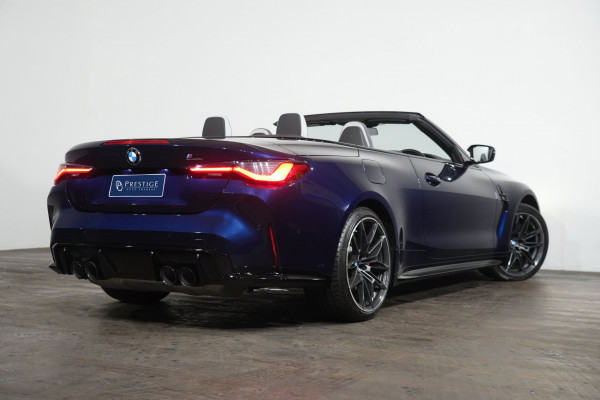 2021 BMW M4 Competition Convertible Image 7