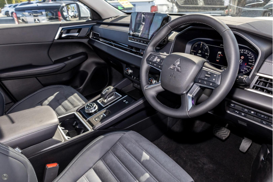 2025 MY24 Mitsubishi Outlander ZM PHEV Aspire SUV Image 6