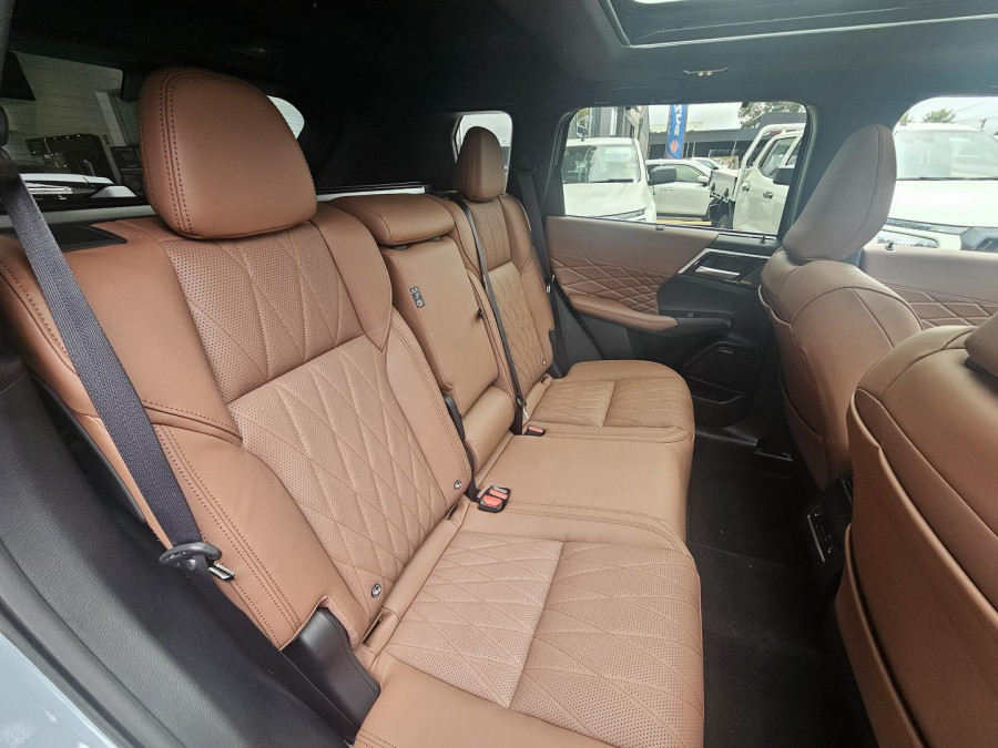 2026 Mitsubishi Outlander ZM Exceed Tourer SUV Image 16