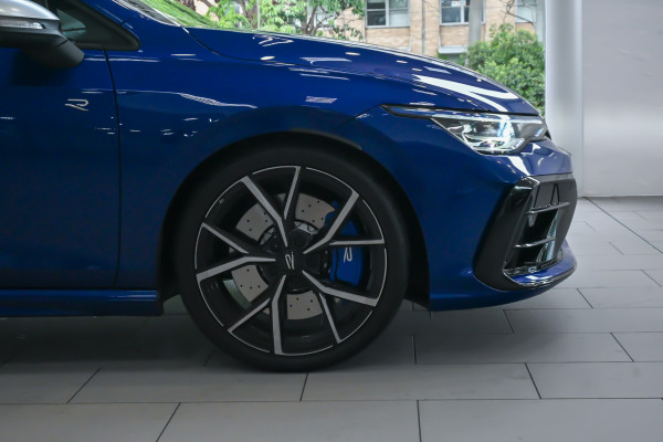 2025 Volkswagen Golf 8.5 R Hatch image 23