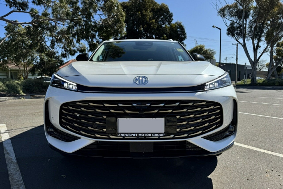 2024 MY25 MG HS AS33 Essence SUV Image 8