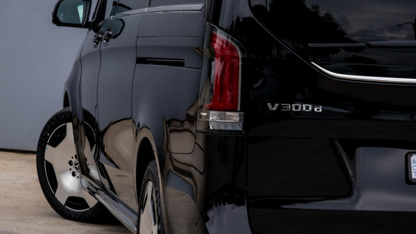 2025 Mercedes-Benz V-Class 447 V300 Exclusive People Mover image 16