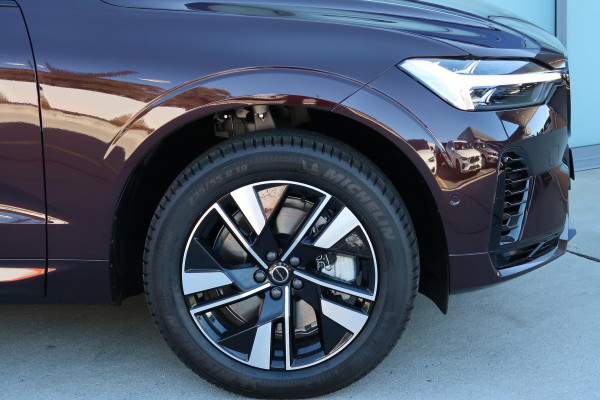 2025 Volvo XC60 UZ Plus T8 Plug-in Hybrid Dark SUV Image 19
