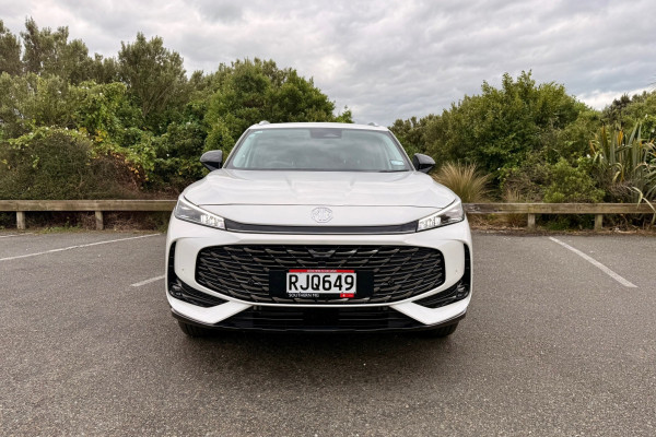 2025 MG HS AS33H Essence Hybrid+ SUV Image 8