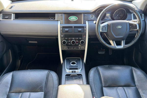 2016 MY16.5 Land Rover Discovery Sport L550 SD4 HSE SUV Image 17