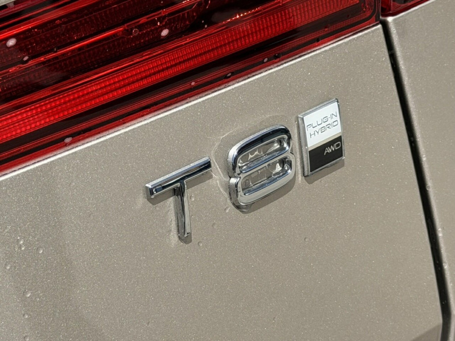 2025 Volvo XC60 UZ Plus T8 Plug-in Hybrid SUV Image 7