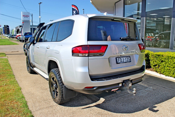 2023 Toyota LandCruiser FJA300R GX SUV Image 6