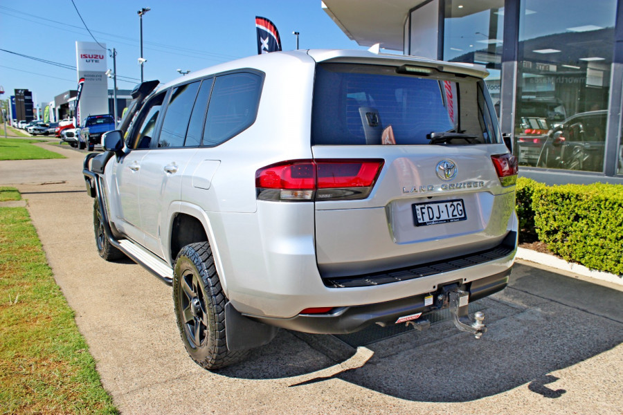 2023 Toyota LandCruiser FJA300R GX SUV Image 6
