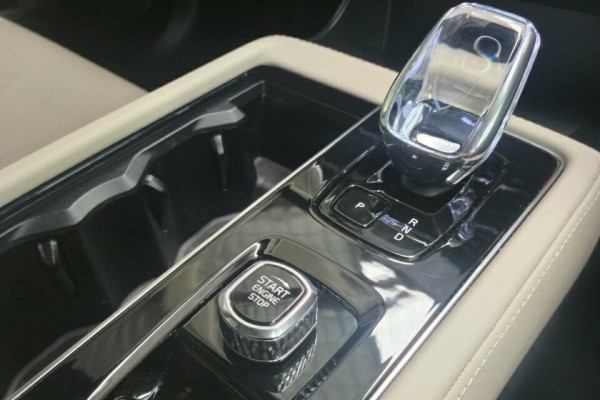 2024 MY25 Volvo XC90 L Series Ultra B5 Bright SUV Image 21