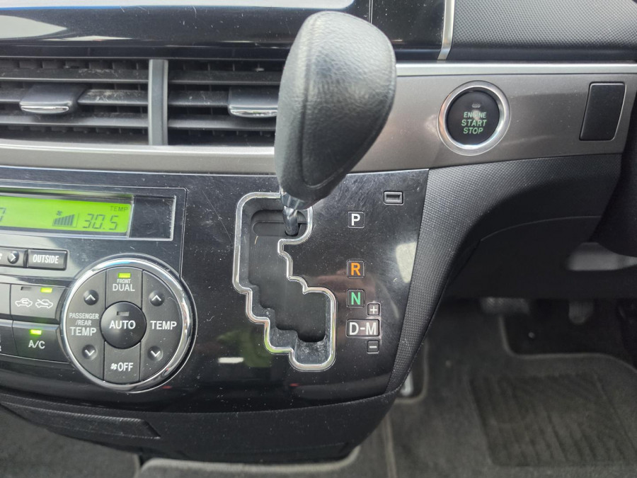 2016 Toyota Tarago ACR50R GLi People Mover Image 19
