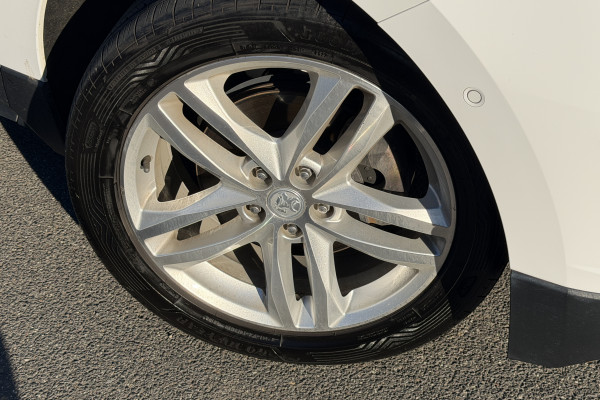 2018 Holden Equinox EQ LTZ-V SUV Image 2