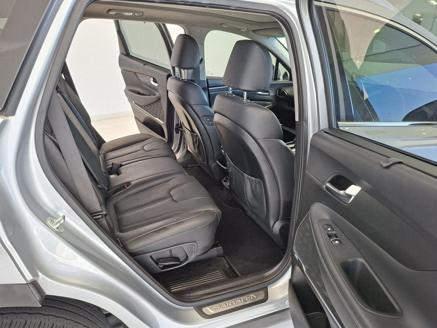 2018 Hyundai Santa Fe DM5 Series II Highlander SUV Image 10